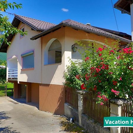 Vacation Home Alan Kulen Vakuf Kültér fotó