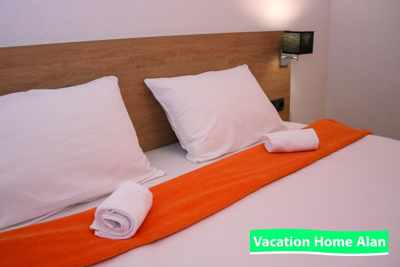 Vacation Home Alan Kulen Vakuf Kültér fotó