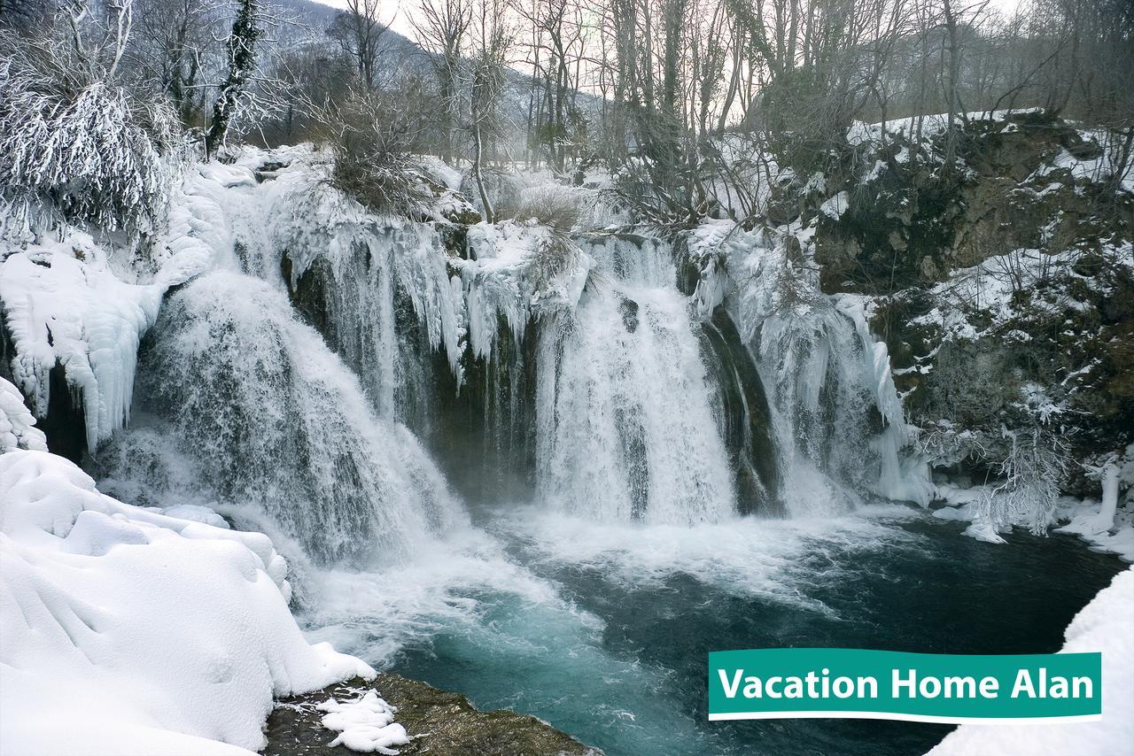 Vacation Home Alan Kulen Vakuf Kültér fotó