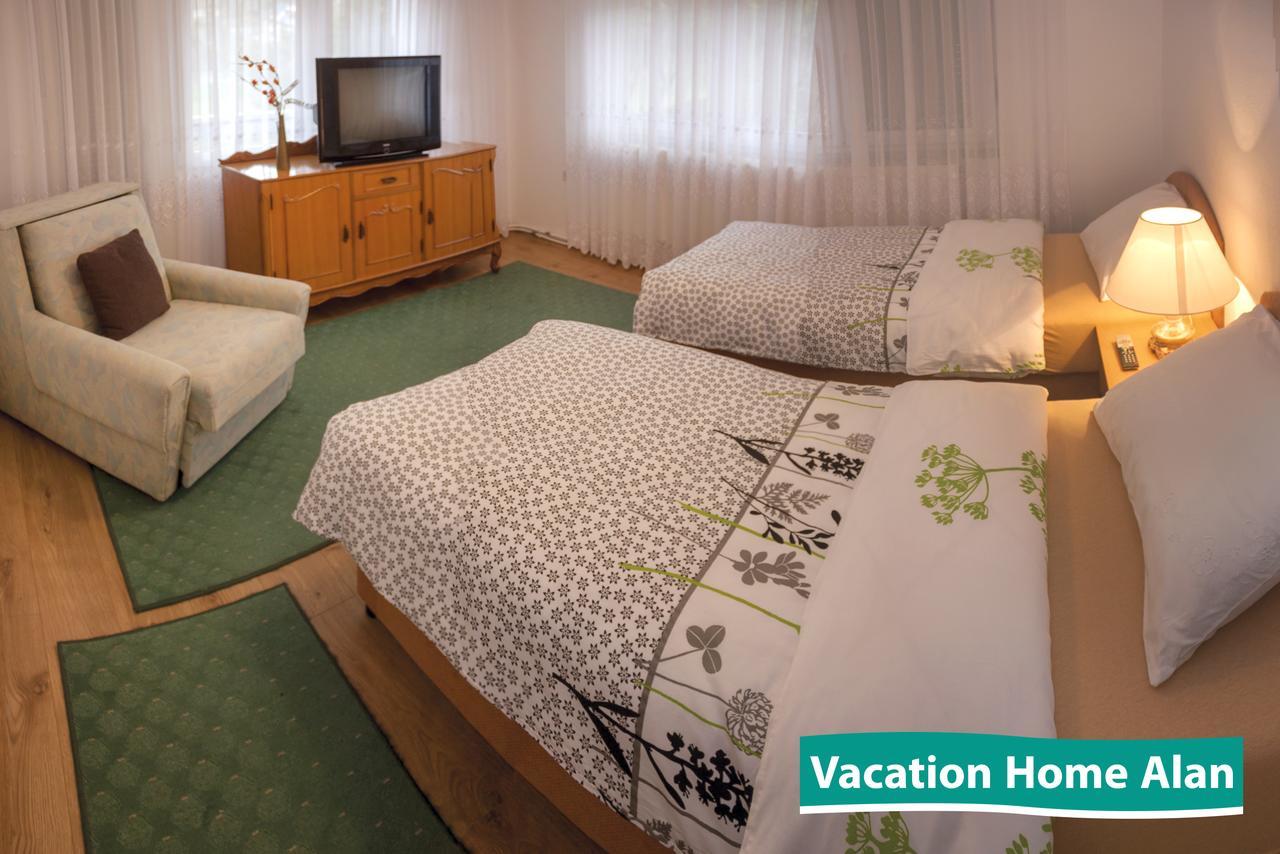 Vacation Home Alan Kulen Vakuf Kültér fotó