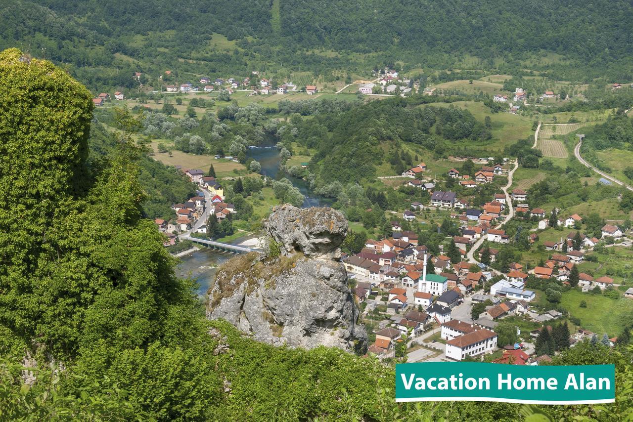 Vacation Home Alan Kulen Vakuf Kültér fotó